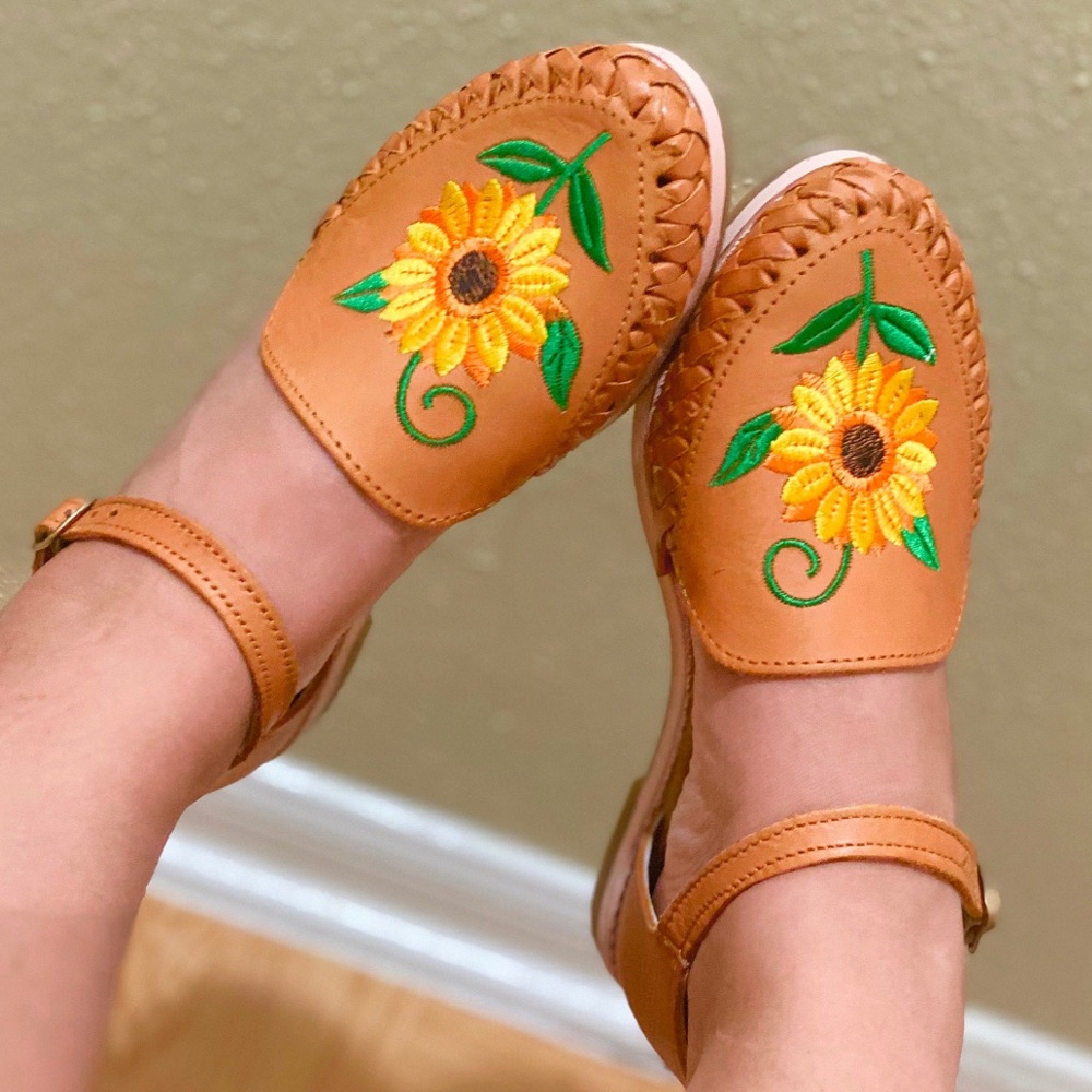 NEW HANDMADE LEATHER MEXICAN SUNFLOWER HUARACHE SANDAL SZ 8